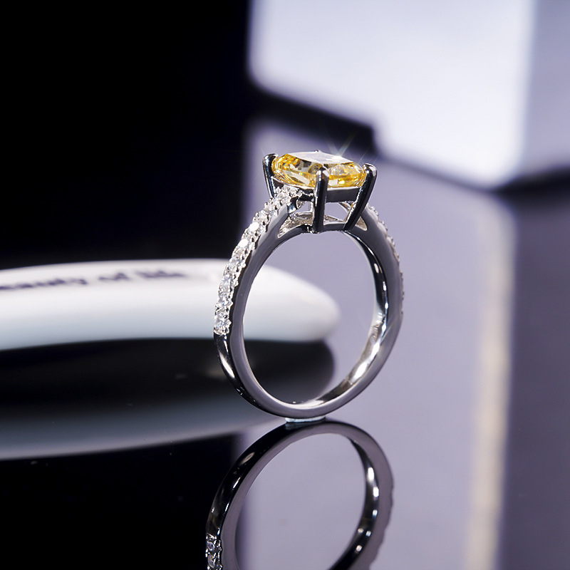 Gyűrű S925 ezüst, Moissanit szimulált, Cushion-cut, Elektroplakolás