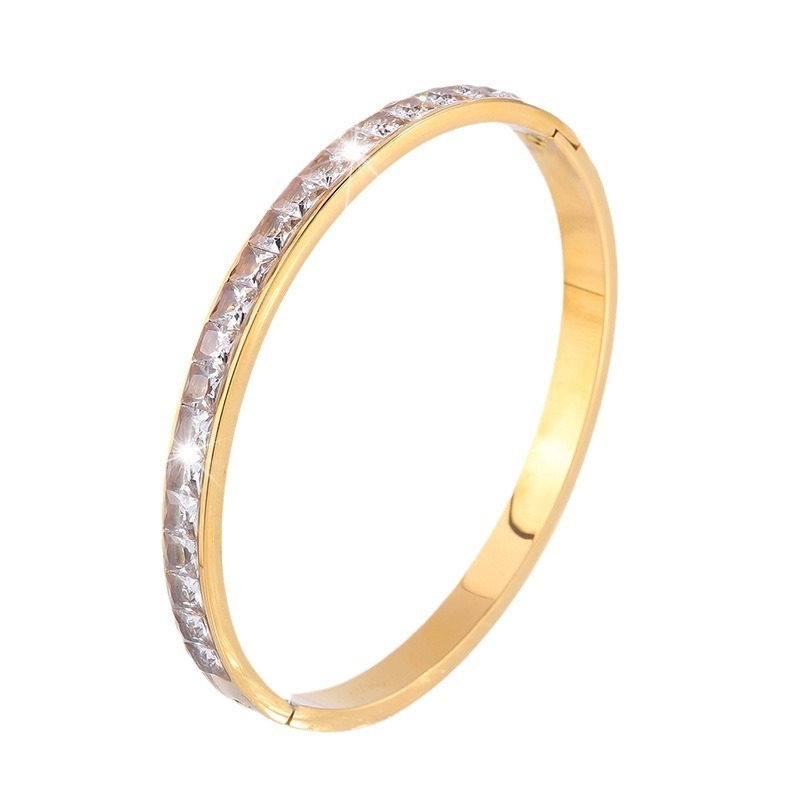 Titánacél karkötő Moissanit kövekkel, vákuumos elektroplatolás — Anyag: titánacél; Súly: 19 g; Márka: Haiyi Jewelry