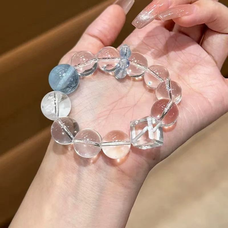 Designer verzija: Brazilska bijela akvamarinska kristalna narukvica s kubno izrezanim perlama, unisex, 16 perli po 12 mm
