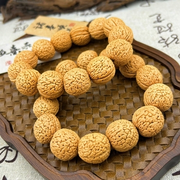 Narukvica – prirodni orašasti perle, unisex, geometrijski dizajn, polirani završetak, set od 14 komada