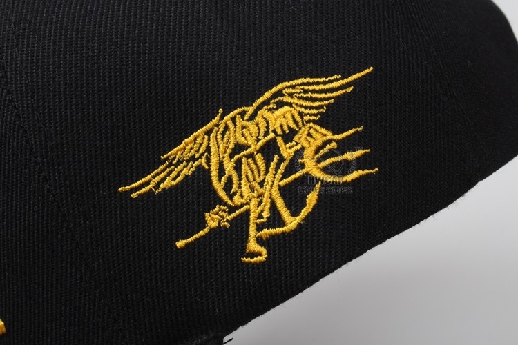 Medvilninė twill beisbolo kepurė, spalvų languotas raštas, išsiuvinėtas logotipas, logotipo pritaikymas, unisex, visų sezonų