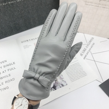 Női báránybőr kesztyűk – koreai stílusú masnival, jacquard hátsó rész, érintőképernyő-kompatibilis meleg, szélálló, vezetéshez és kültéri tevékenységekhez ősszel és télen.