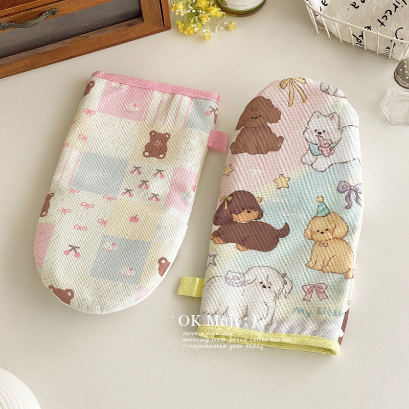 Cepeškrāsns cimdi pret apdegumiem, anti-slip, izturīgi pret augstām temperatūrām, materiāls: neilons + kokvilna un lina, karikatūras raksts, garums 27,5 cm