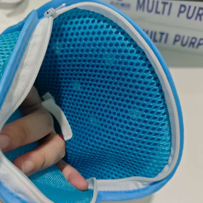 Apsiribojančios pirštinės vyresniems žmonėms riešo fiksacijai, kvėpuojanti tinklinė medžiaga, su vidinėmis dirželėmis ir virve