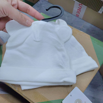 Минималистична шапка за бебета от чист памук за новородени (0–1 години) – зима 2024