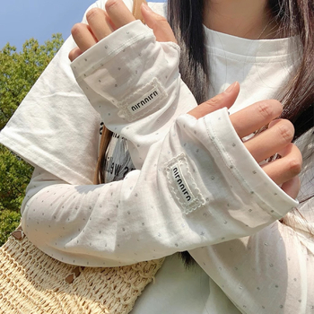 Saulės apsaugos rankovės iš Ice Silk su taškuotu raštu – laisvas kirpimas, tinkamas dviratininkams ir vairavimui