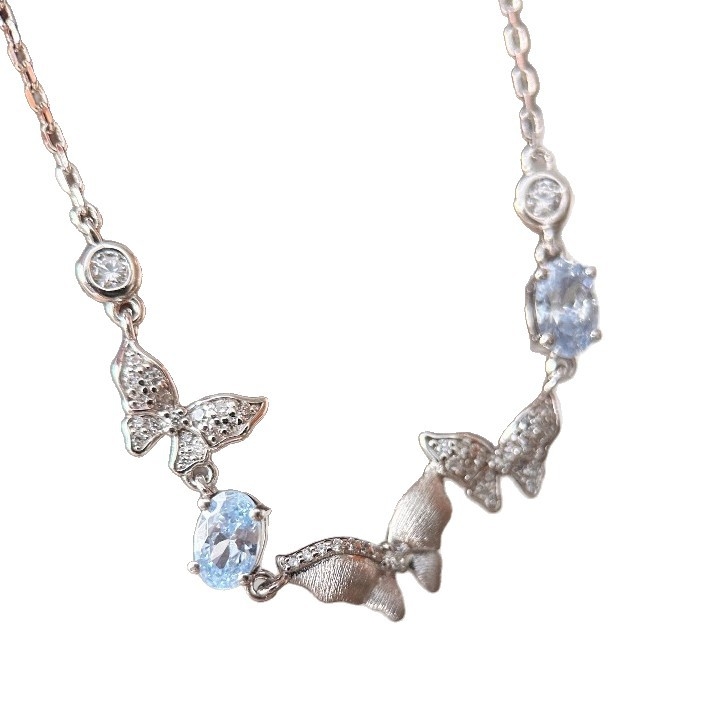 Set nakita: ogrlica, naušnice i narukvica s motivom leptira; bakar materijal; elektroplatinga; O-lanac; privjesak s mješovitim kamenjem; vintage stil