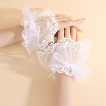 Čipkaste mrežaste nadlaktice i rukavice s izvezenim detaljima — materijal: mreža; za žene; originalni dizajn; proljeće 2025