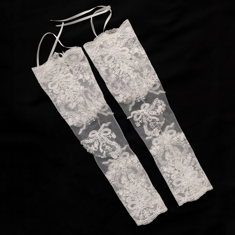 Vestuvinės pirštinės – rūmų stiliaus, siuvinėtos karoliukais ir nėriniu, be pirštų, poliesteris