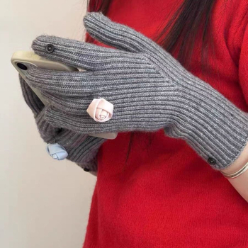 Moteriški megztiniai pirštinės su gėlių raštu ir flip viršeliu žiemai