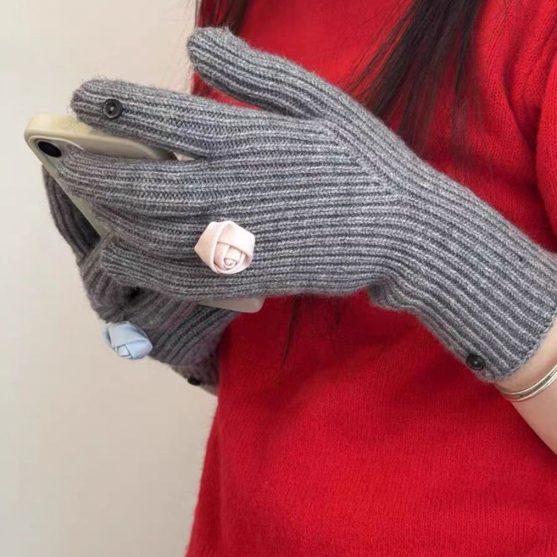 Moteriški megztiniai pirštinės su gėlių raštu ir flip viršeliu žiemai