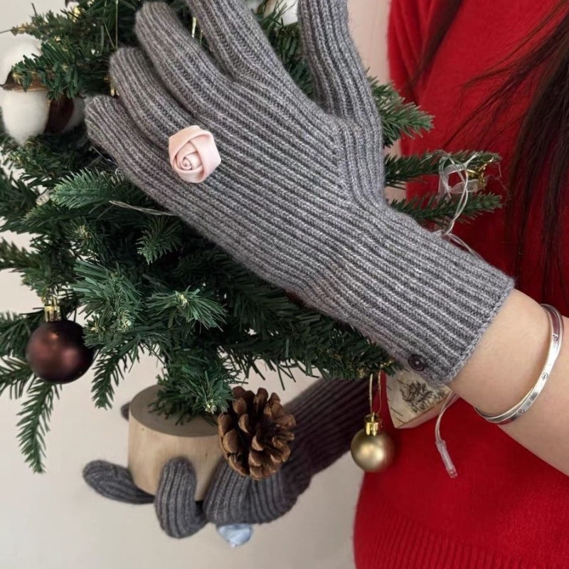 Moteriški megztiniai pirštinės su gėlių raštu ir flip viršeliu žiemai