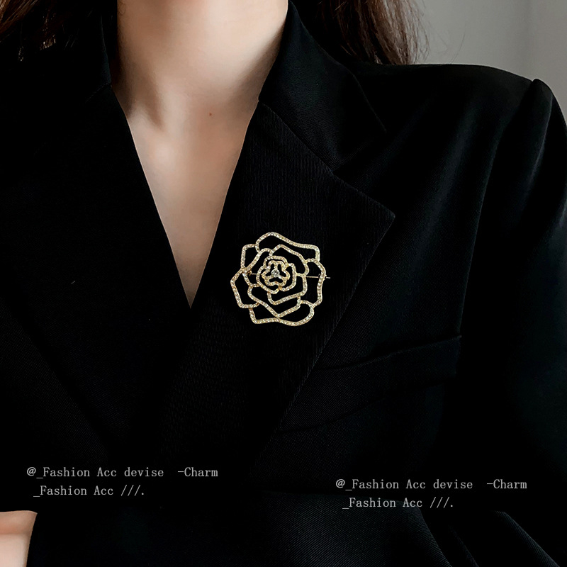 Broșă din aliaj cu diamant — accesoriu feminin de modă, design floral geometric