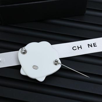 Broșă acrilică cu placare electroplatină – decor și accesoriu multifuncțional pentru femei, stil office fashion