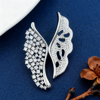 Broșă cu formă de fluture, aliaj de cupru cu placare cu aur adevărat, zircon micro-incrustat, brand Pattaya