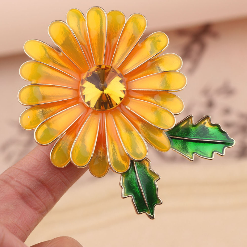 Broš – legura, oblik cvijeta, ženski pastoralni stil, elektroplatiranje, ukras za kaput, dar