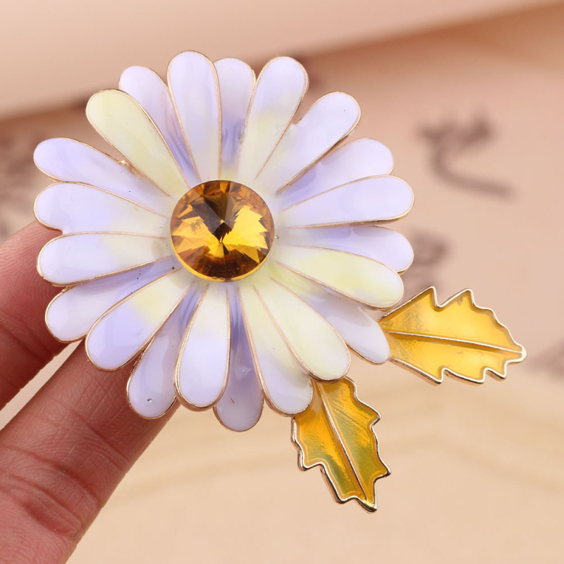 Broš – legura, oblik cvijeta, ženski pastoralni stil, elektroplatiranje, ukras za kaput, dar