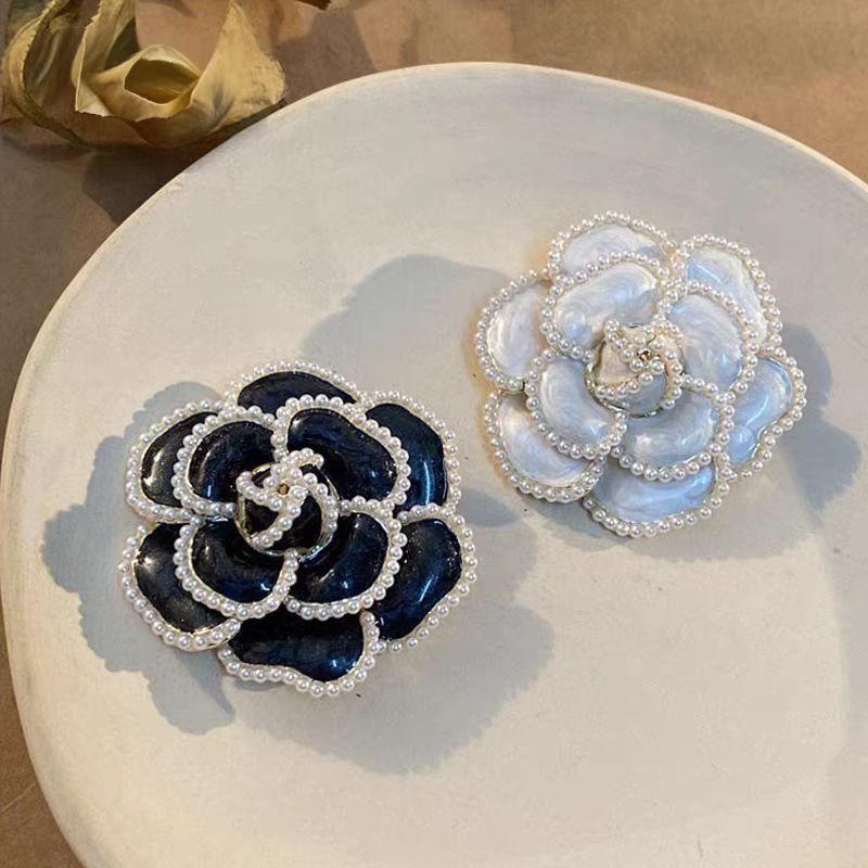 Broșă din aliaj, în formă de floare, placare electrolitică, accesoriu decorativ pentru femei