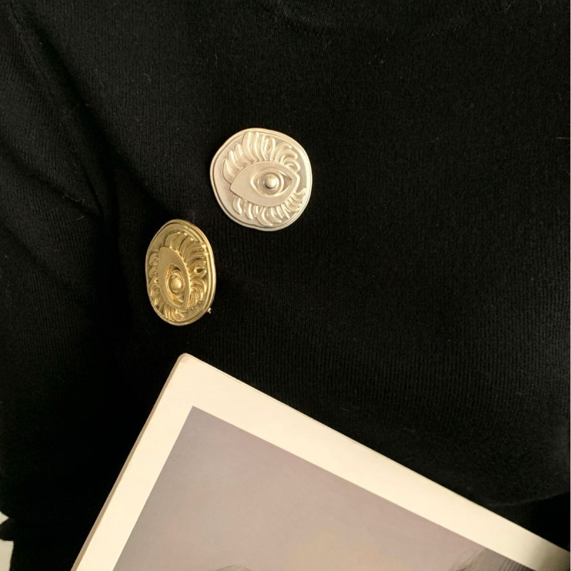 Broš za kaput/cardigan/pulover — metal, dekoracija, urbana svakodnevna moda, Zima 2024