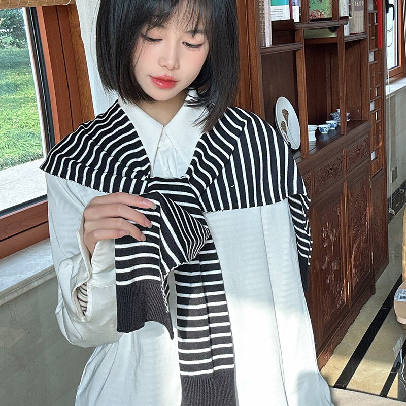 Csíkos kötött sál – gyapjú, japán-koreai stílus, warp kötés, meleg tavaszra és őszre, testreszabás elérhető