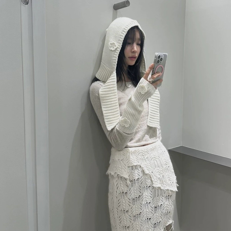 Nertinė kepurė su gėlių motyvais, rankų darbo, universalus (Žiema, Pavasaris ir Ruduo; Žiemos leidimas 2025)