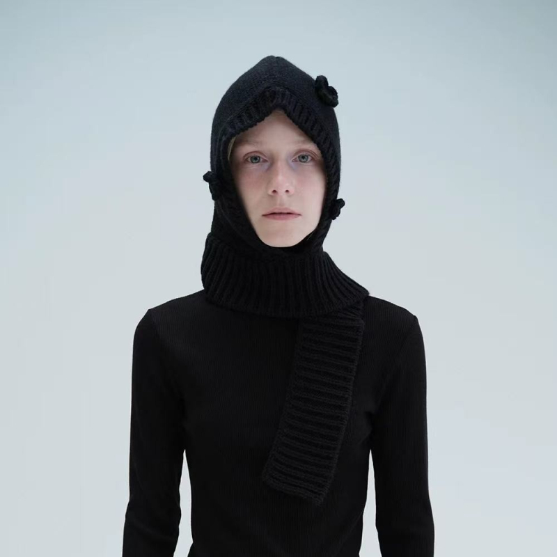 Nertinė kepurė su gėlių motyvais, rankų darbo, universalus (Žiema, Pavasaris ir Ruduo; Žiemos leidimas 2025)