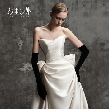 Moterų ilgos velūro pirštinės – elastinės, skirtos pasirodymams ir aprangai, tinkamos žiemai, pavasariui ir rudeniui