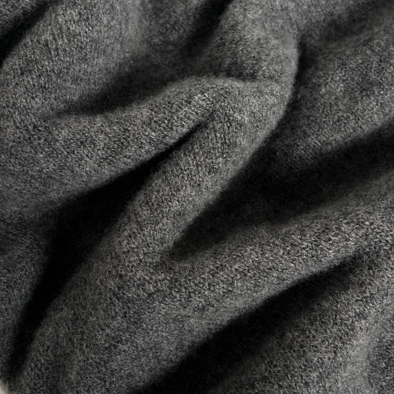 Trokutasti vuneni šal, 100% vuna, pleteni na weft, japansko-korejski stil, zadržava toplinu