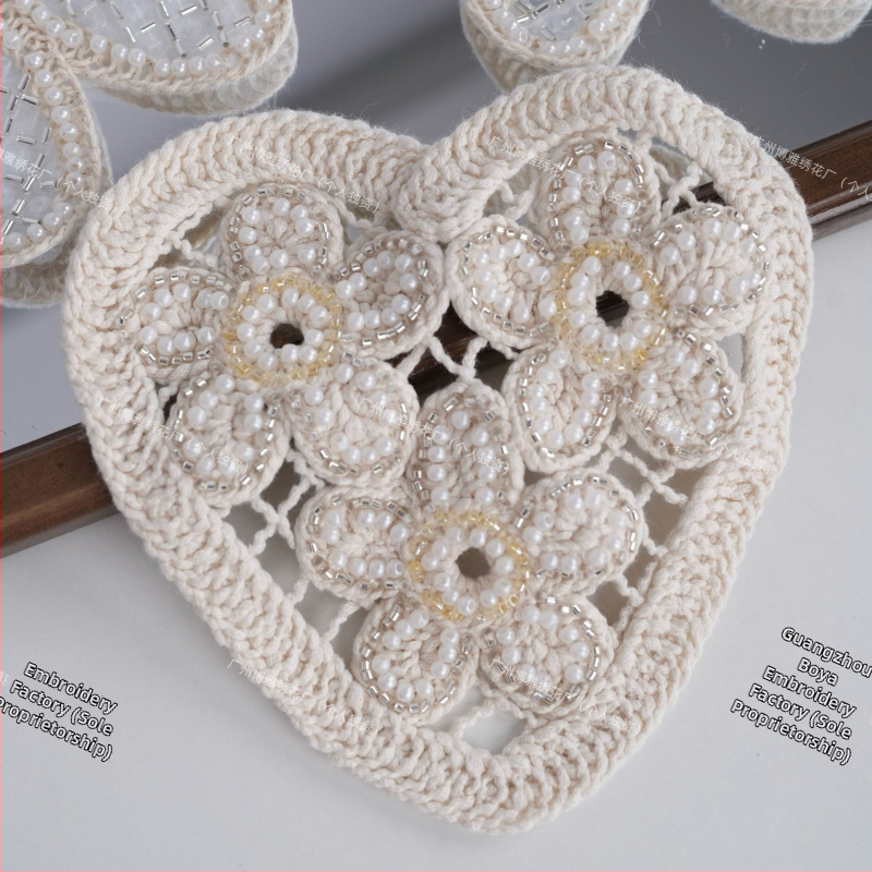 Perlų karoliukų lopas – gėlių motyvas, etninio stiliaus, madinga unisex, spausdinta siuvinėjimo, 2025 m. vasara