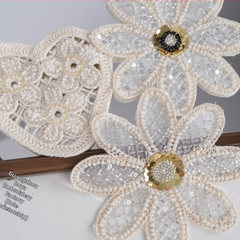 Drabužių pleistras siuvinėtas su perlomis — 3D gėlės širdies ir saulėgrąžių motyvais, etninis stilius, siuvinėjimas ir spauda, vasara 2025