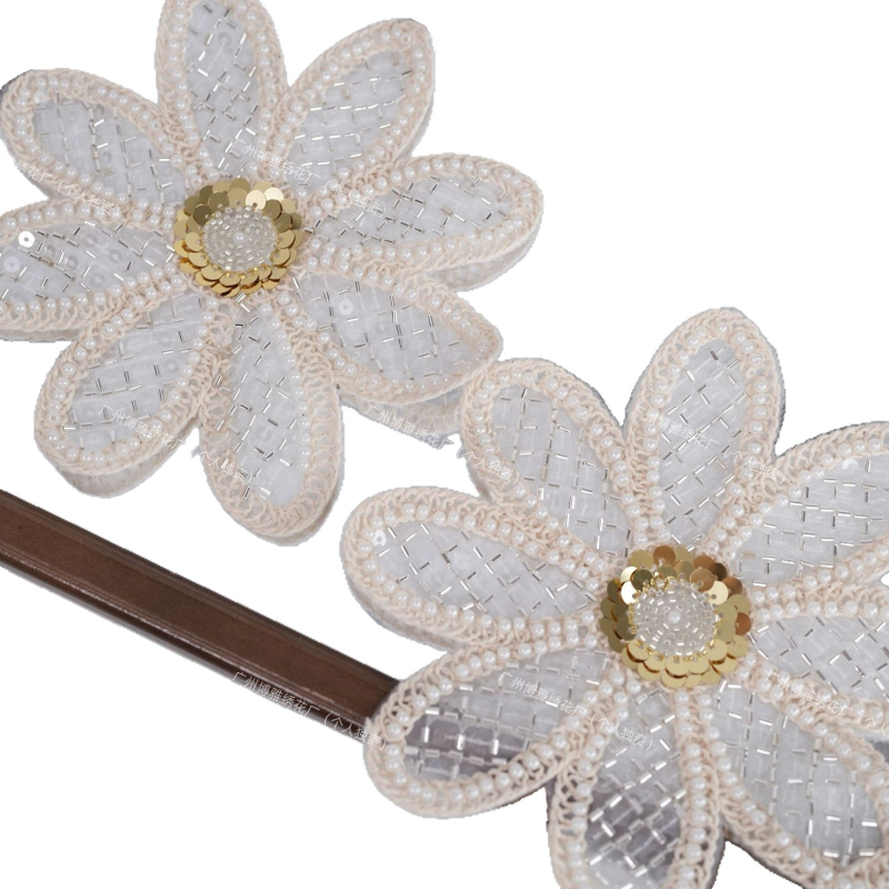 Drabužių pleistras siuvinėtas su perlomis — 3D gėlės širdies ir saulėgrąžių motyvais, etninis stilius, siuvinėjimas ir spauda, vasara 2025