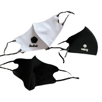 Veido kaukė iš Ice Silk, Jacquard audinys, vieno tono raštas, ausų kilpelės, dulkių atspari