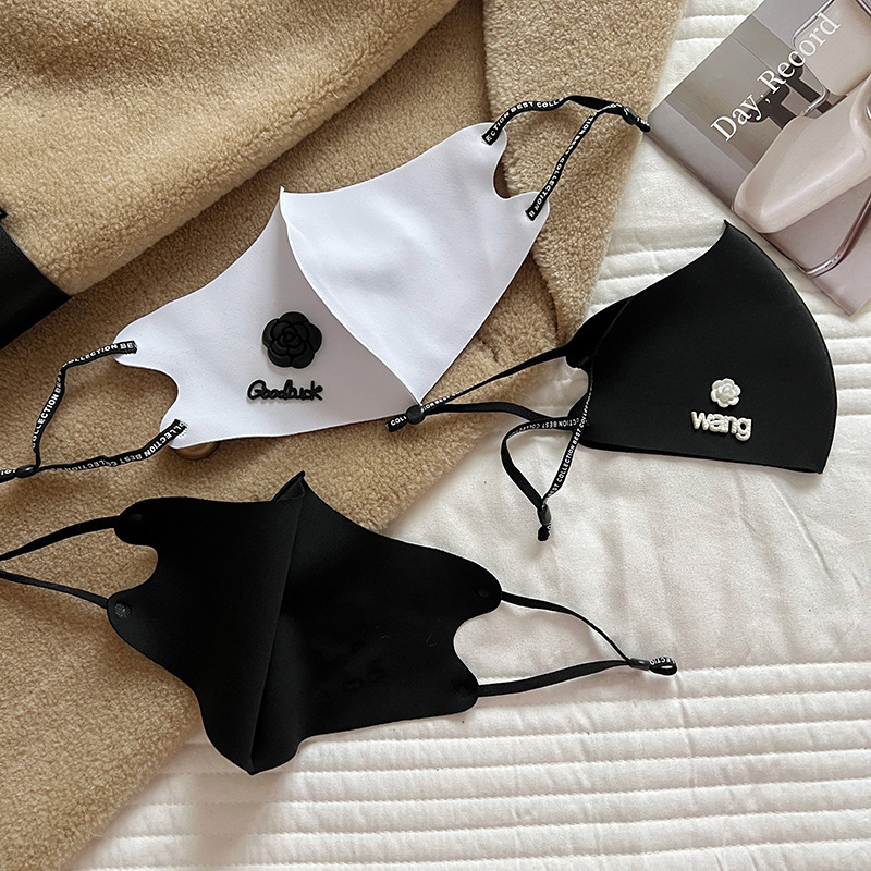 Veido kaukė iš Ice Silk, Jacquard audinys, vieno tono raštas, ausų kilpelės, dulkių atspari