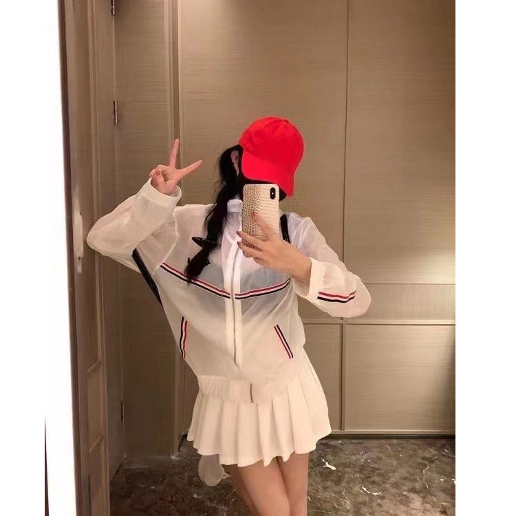 Gobtuvinė saulės apsaugos striukė laisvo kirpimo, polieteris, ilgis 50–65 cm, ilgos rankovės, kolegijos stilius