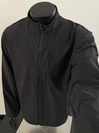 Vyrų striukė su stovinčia apykakle nuo saulės, plona vasariška, greitai džiūstanti, užtrauktukas