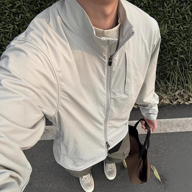 Vyrų striukė su stovinčia apykakle nuo saulės, plona vasariška, greitai džiūstanti, užtrauktukas