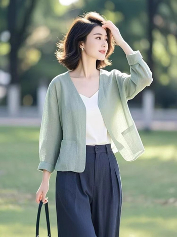 Plonas medvilnės-lineto kardiganas be sagų, laisvas kirpimas, 3/4 rankovės, UPF30+, ilgis 50-65 cm, pavasaris 2025