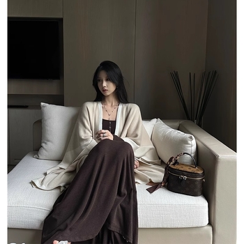 Ženski kapuš-šal - Jednobojni uzorak, Jacquard obrada, Dekorativno, Prošireni stil