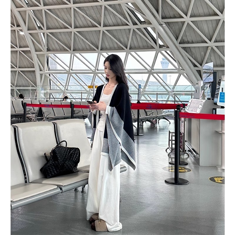 Ženski kapuš-šal - Jednobojni uzorak, Jacquard obrada, Dekorativno, Prošireni stil