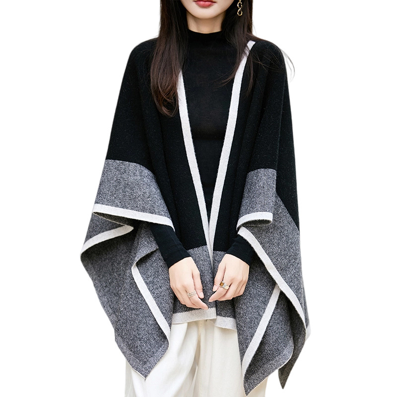 Kapucnis gyapjú pelerina - warp-knit kötés, 100% gyapjú, ősz-tél