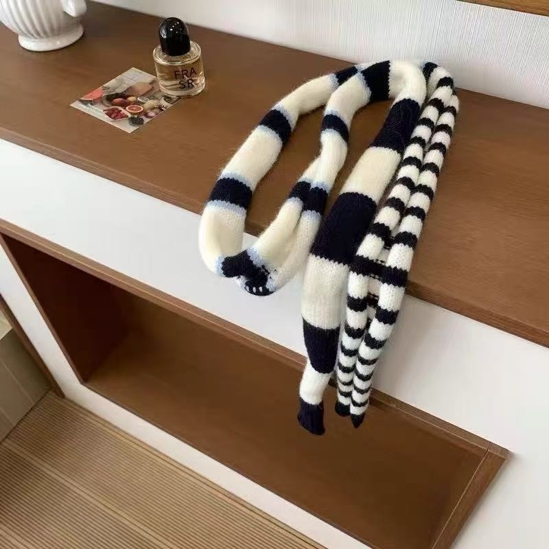 Dugi šal od vunene smjese, warp-knitting tkanje, color-block prugasti uzorak, održava toplinu zimi.