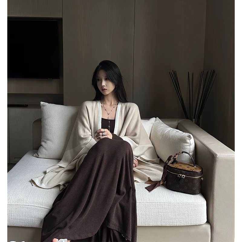 Ženski pleteni šal s blok dizajnom boja, oversized i opuštenog kroja, poliester warp pletena jacquard tkanina, jednobojan