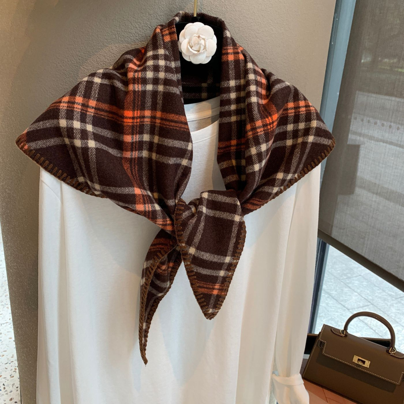 Șal triangular din lână amestec, țesătură satină, menține căldura, accesoriu de iarnă.