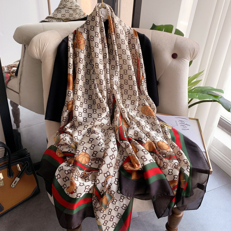 Ljetni šal od umjetne svile, lagan i tan materijal, podrijetlo Hangzhou, ravno tkanje (plain weave), tretman tie-dye, moderan uredski stil.