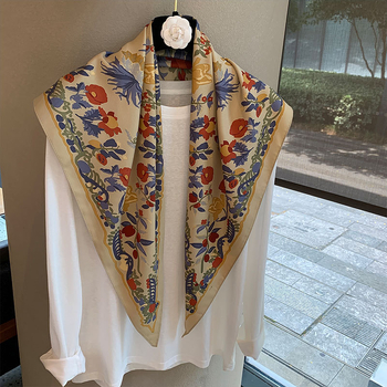 Șal triunghiular din bumbac cu model floral jacquard