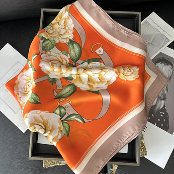 Малък квадратен шал, копринено-ефектен полиестер твил, принт, бързосъхнещ, сатенено покритие