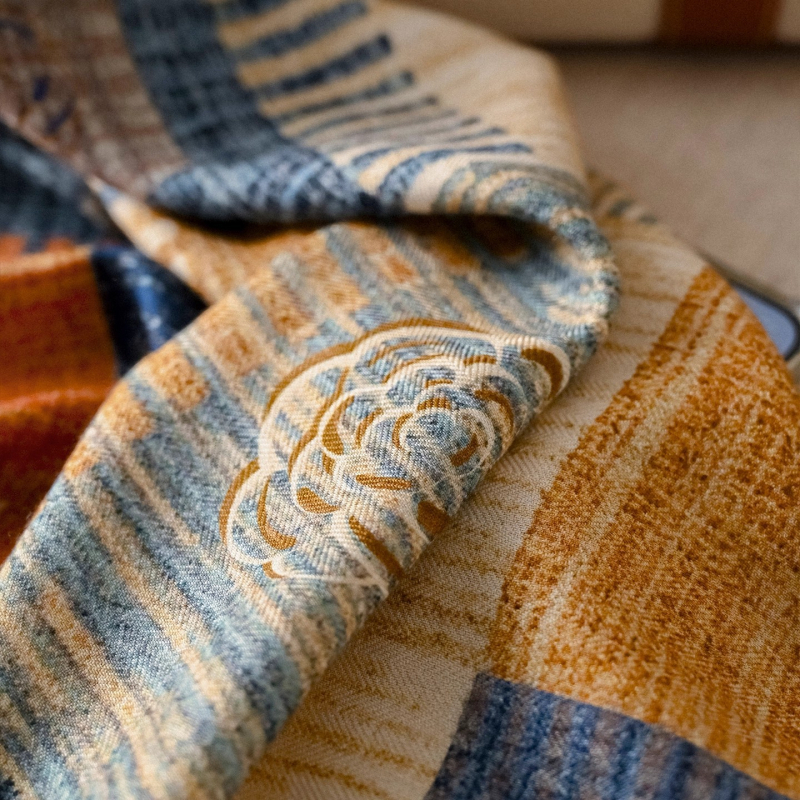 Γυναικείο τετράγωνο φουλάρι από μετάξι-μάλλινο μίγμα, ύφανση warp-knitting, φθινόπωρο 2025, προέλευση Hangzhou, εκτύπωση