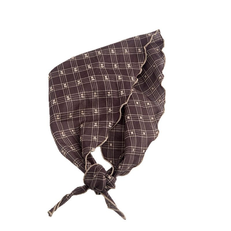 Trokutasti šal s točkastim vezom, poliester, proljeće 2025, svjež i sladak stil