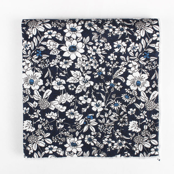 Ruuduline puuvillane sall lillemustriga, warp-knit kangas, trükk dekoratsiooniks