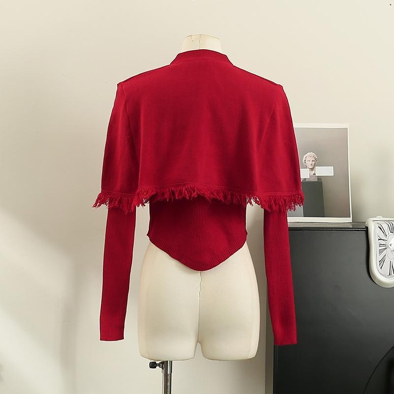 Nertas paltas su kutais ir V-kaklo iškirpte, medvilnė, vienos spalvos, moterims, rudens-žiema